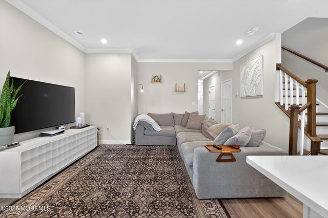 5 Athens Way, Cliffwood, NJ 07721