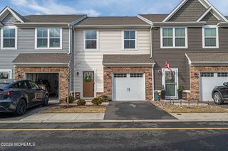5 Athens Way, Cliffwood, NJ 07721