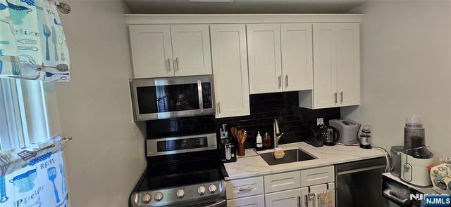 12 Lakeside Boulevard, Hopatcong, NJ 07843