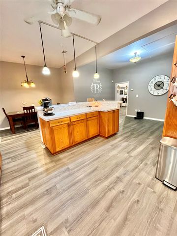 522 E Standifer Street, Hamilton, TX 76531