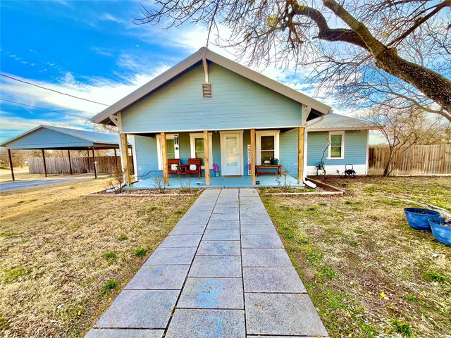 522 E Standifer Street, Hamilton, TX 76531