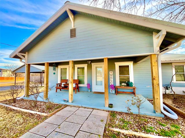 522 E Standifer Street, Hamilton, TX 76531