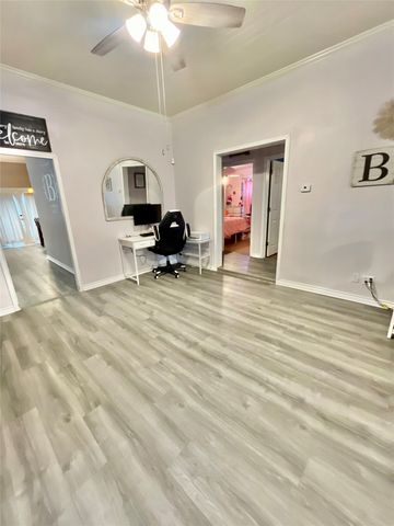 522 E Standifer Street, Hamilton, TX 76531