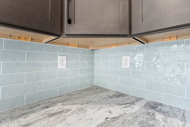 559 Ford Dr, Mt Washington, KY 40047