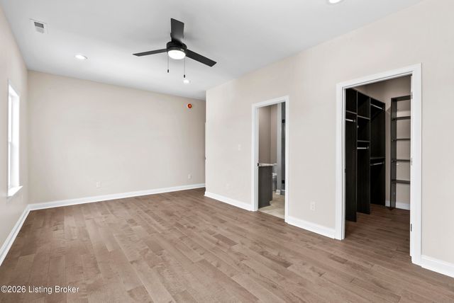 559 Ford Dr, Mt Washington, KY 40047