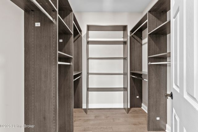 559 Ford Dr, Mt Washington, KY 40047