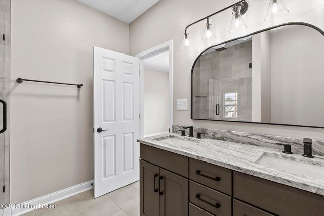 559 Ford Dr, Mt Washington, KY 40047