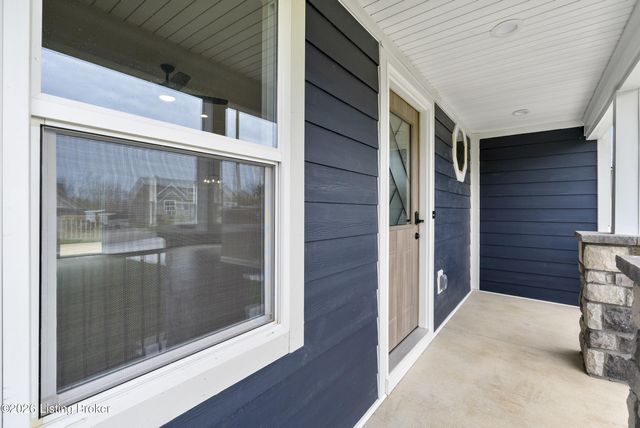 559 Ford Dr, Mt Washington, KY 40047