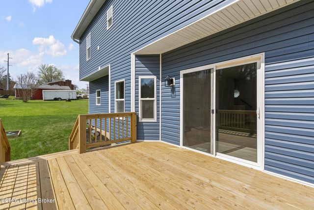 559 Ford Dr, Mt Washington, KY 40047