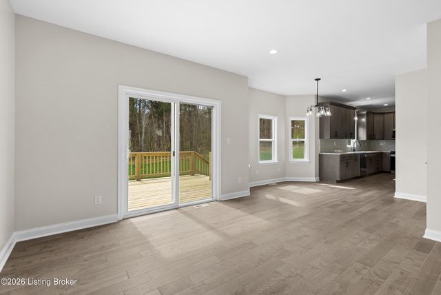 559 Ford Dr, Mt Washington, KY 40047