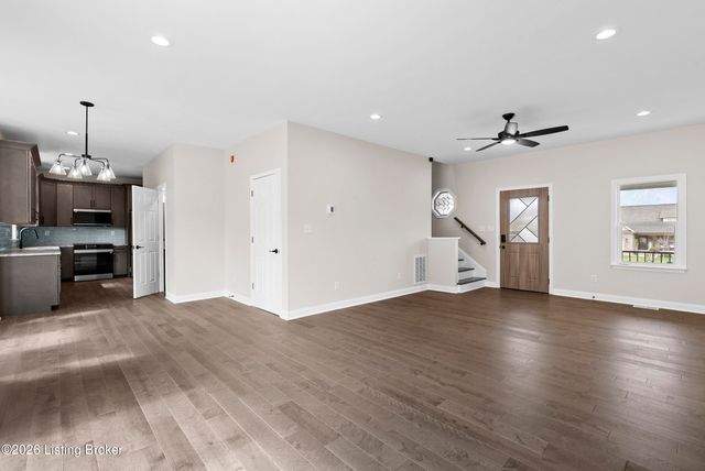 559 Ford Dr, Mt Washington, KY 40047