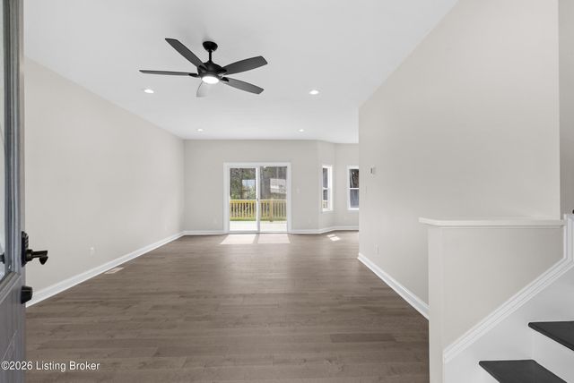 559 Ford Dr, Mt Washington, KY 40047