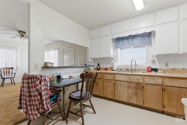 1241 Wilson Avenue, Bakersfield, CA 93308