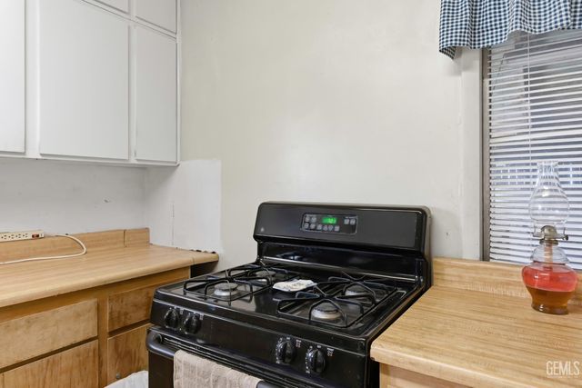 1241 Wilson Avenue, Bakersfield, CA 93308