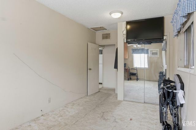 1241 Wilson Avenue, Bakersfield, CA 93308