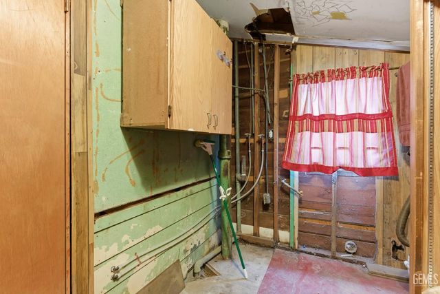 1241 Wilson Avenue, Bakersfield, CA 93308