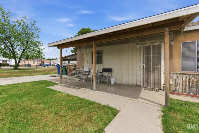 1241 Wilson Avenue, Bakersfield, CA 93308