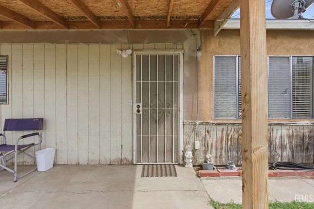 1241 Wilson Avenue, Bakersfield, CA 93308