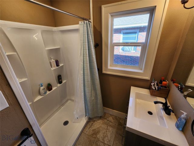 3301 1st Avenue N, Great Falls, MT 59401