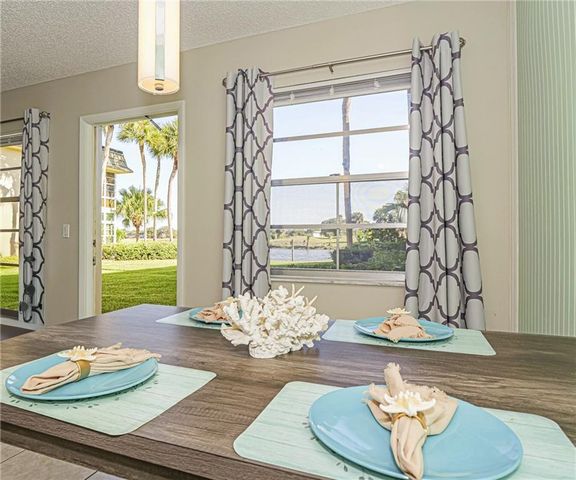 36 Vista Gardens Trail 103, Vero Beach, FL 32962
