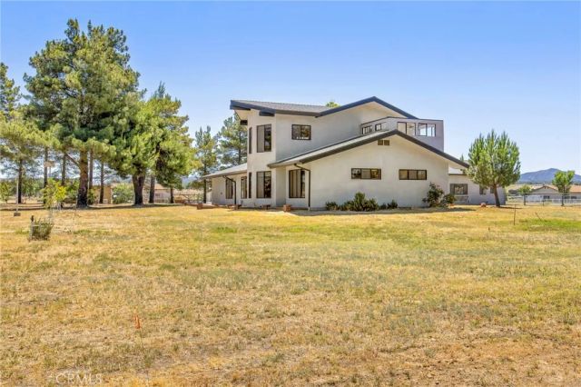 49585 Flightline Way, Aguanga, CA 92536