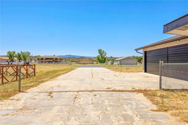 49585 Flightline Way, Aguanga, CA 92536