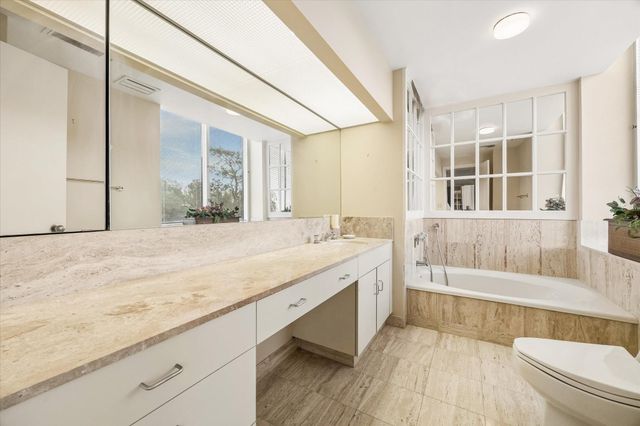 121 N Post Oak Lane 505, Houston, TX 77024