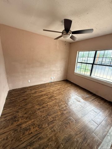 2412 POTOSI ST, San Antonio, TX 78207