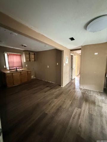 2412 POTOSI ST, San Antonio, TX 78207