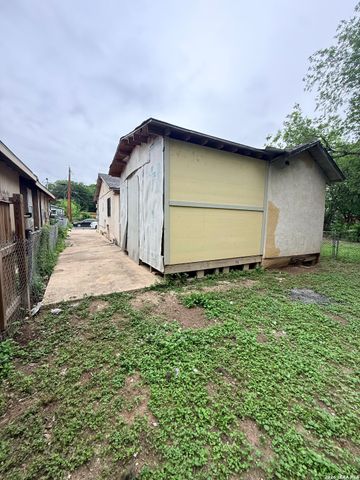 2412 POTOSI ST, San Antonio, TX 78207
