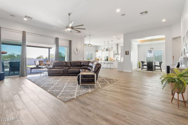 8523 N 192nd Avenue, Waddell, AZ 85355