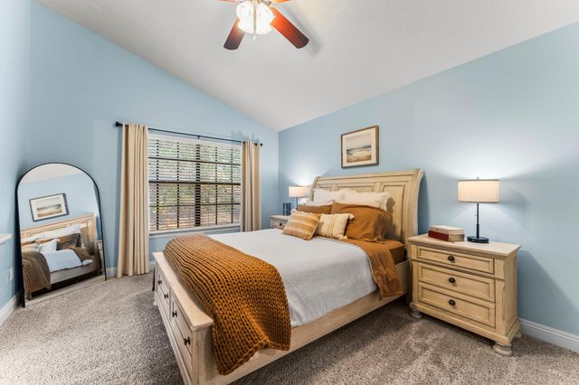 6 Dusky Meadow Place, The Woodlands, TX 77381