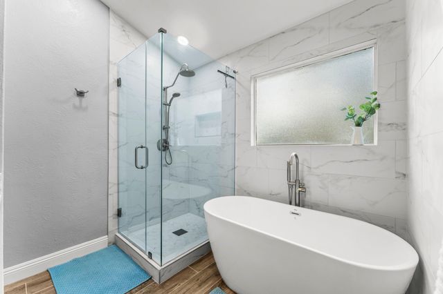 6 Dusky Meadow Place, The Woodlands, TX 77381