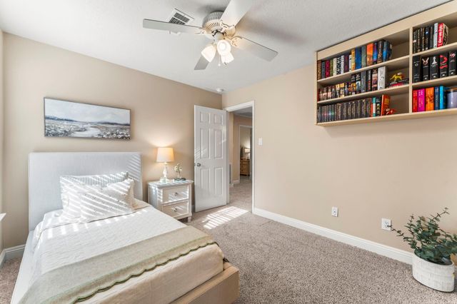 6 Dusky Meadow Place, The Woodlands, TX 77381