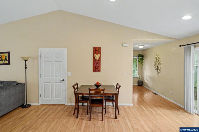 963 Rodan Av SE, Salem, OR 97306