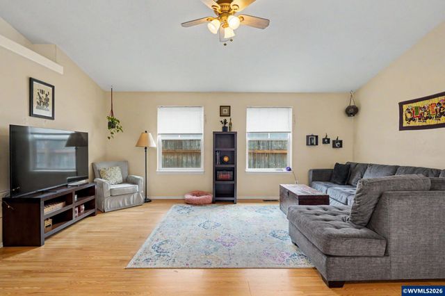 963 Rodan Av SE, Salem, OR 97306