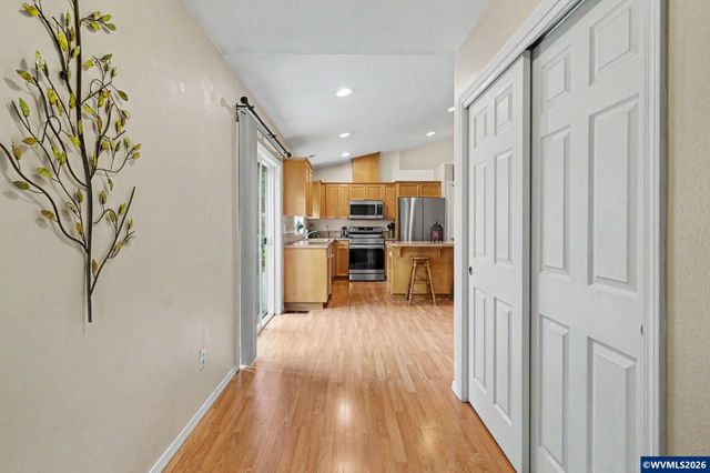 963 Rodan Av SE, Salem, OR 97306