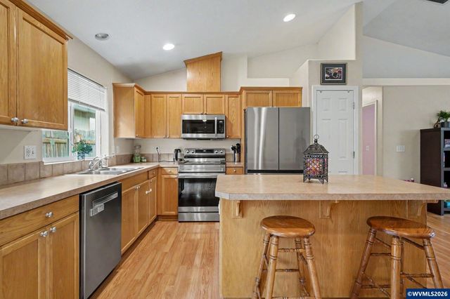963 Rodan Av SE, Salem, OR 97306