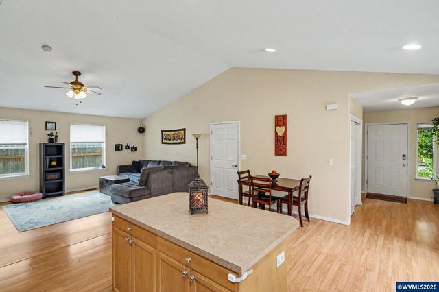 963 Rodan Av SE, Salem, OR 97306
