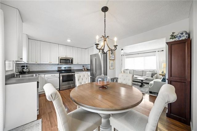 7335 Nall Avenue, Prairie Village, KS 66208