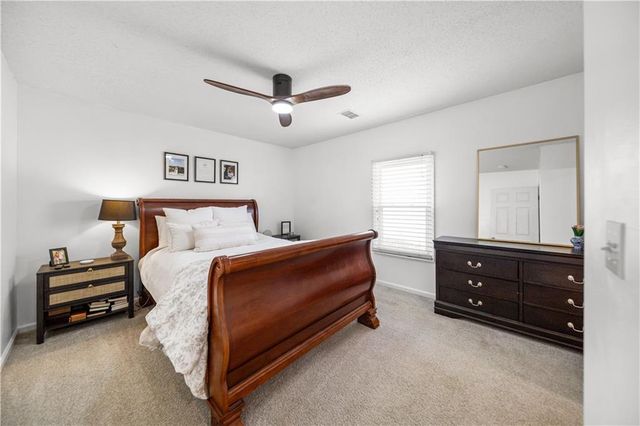 7335 Nall Avenue, Prairie Village, KS 66208