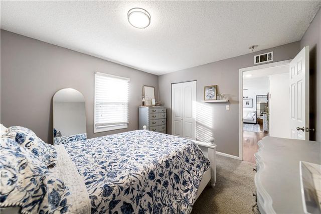 7335 Nall Avenue, Prairie Village, KS 66208