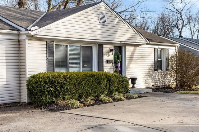 7335 Nall Avenue, Prairie Village, KS 66208