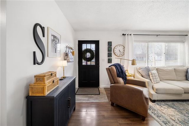 7335 Nall Avenue, Prairie Village, KS 66208