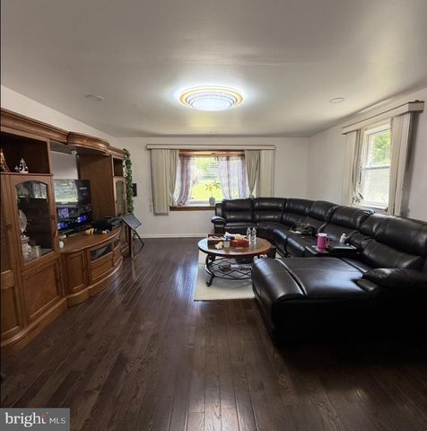 3012 RYAN AVE, Philadelphia, PA 19152