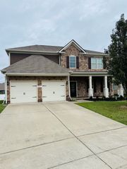 917 Round Dr, Murfreesboro, TN 37128