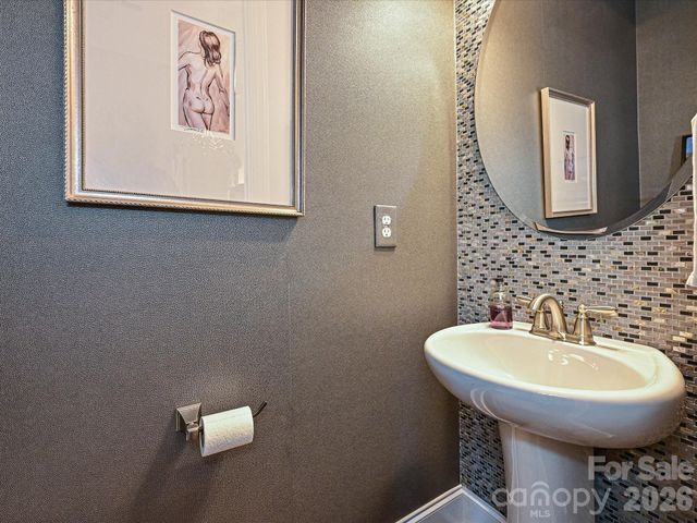 5419 Shannon Bell Lane, Charlotte, NC 28277