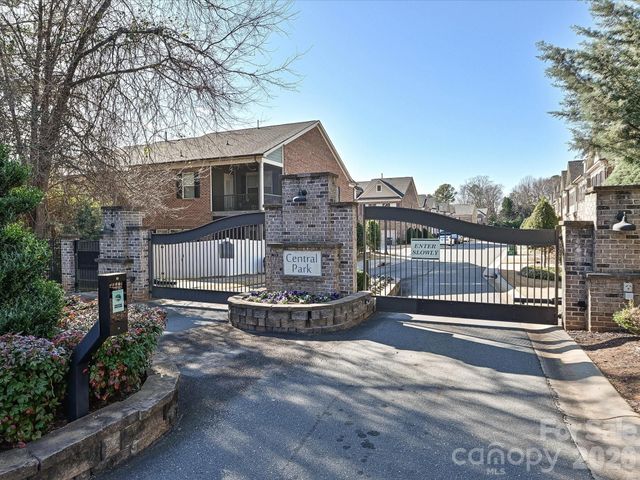 5419 Shannon Bell Lane, Charlotte, NC 28277