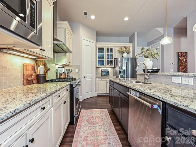 5419 Shannon Bell Lane, Charlotte, NC 28277