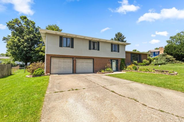 51043 Shady Lane, Elkhart, IN 46514
